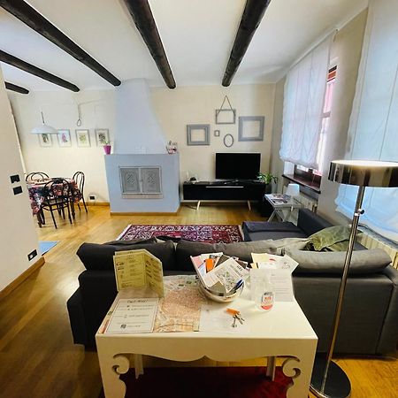 Casa Caroli, Charme E Comfort Nel Cuore Di Alba 外观 照片