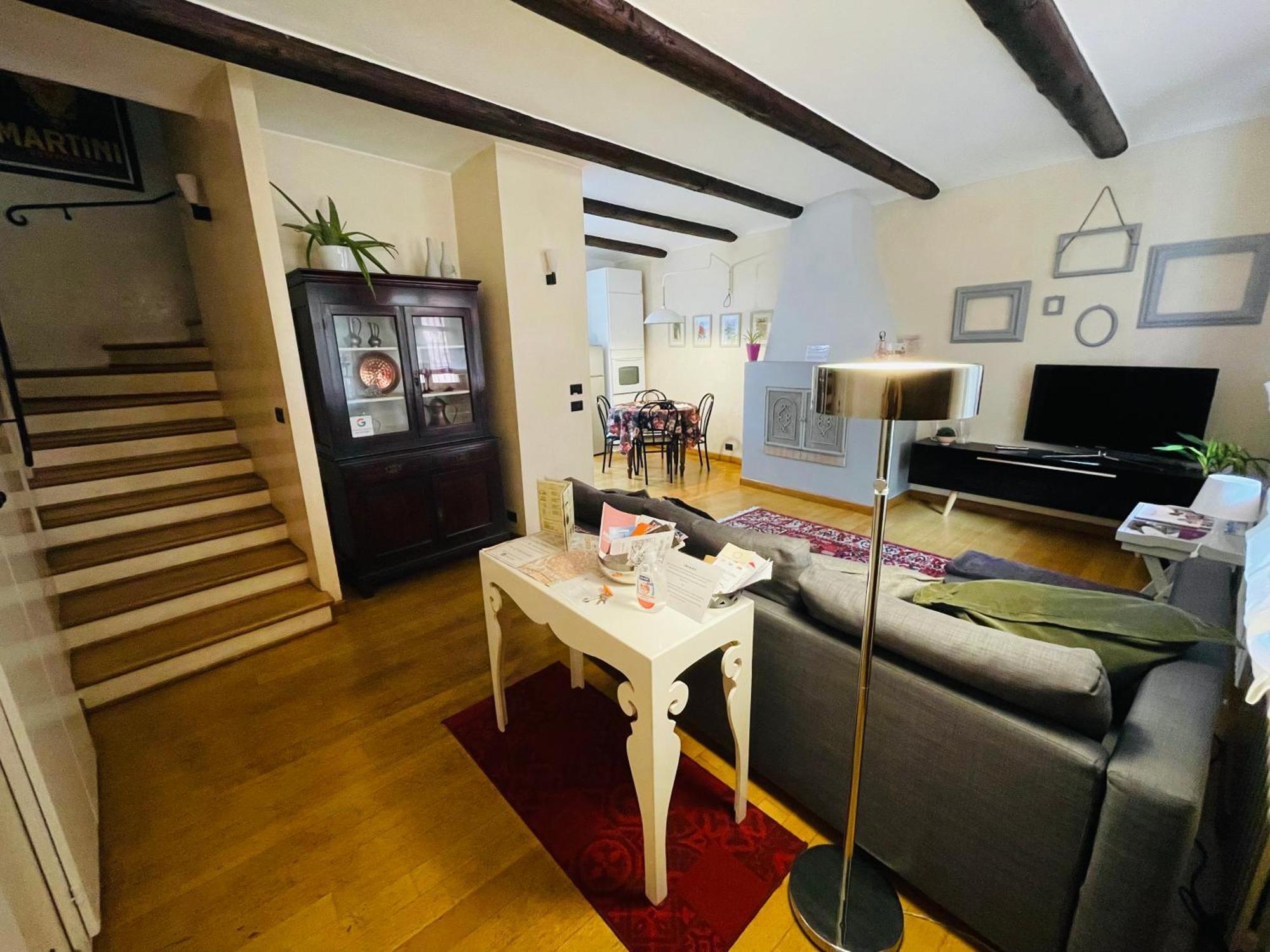 Casa Caroli, Charme E Comfort Nel Cuore Di Alba 外观 照片