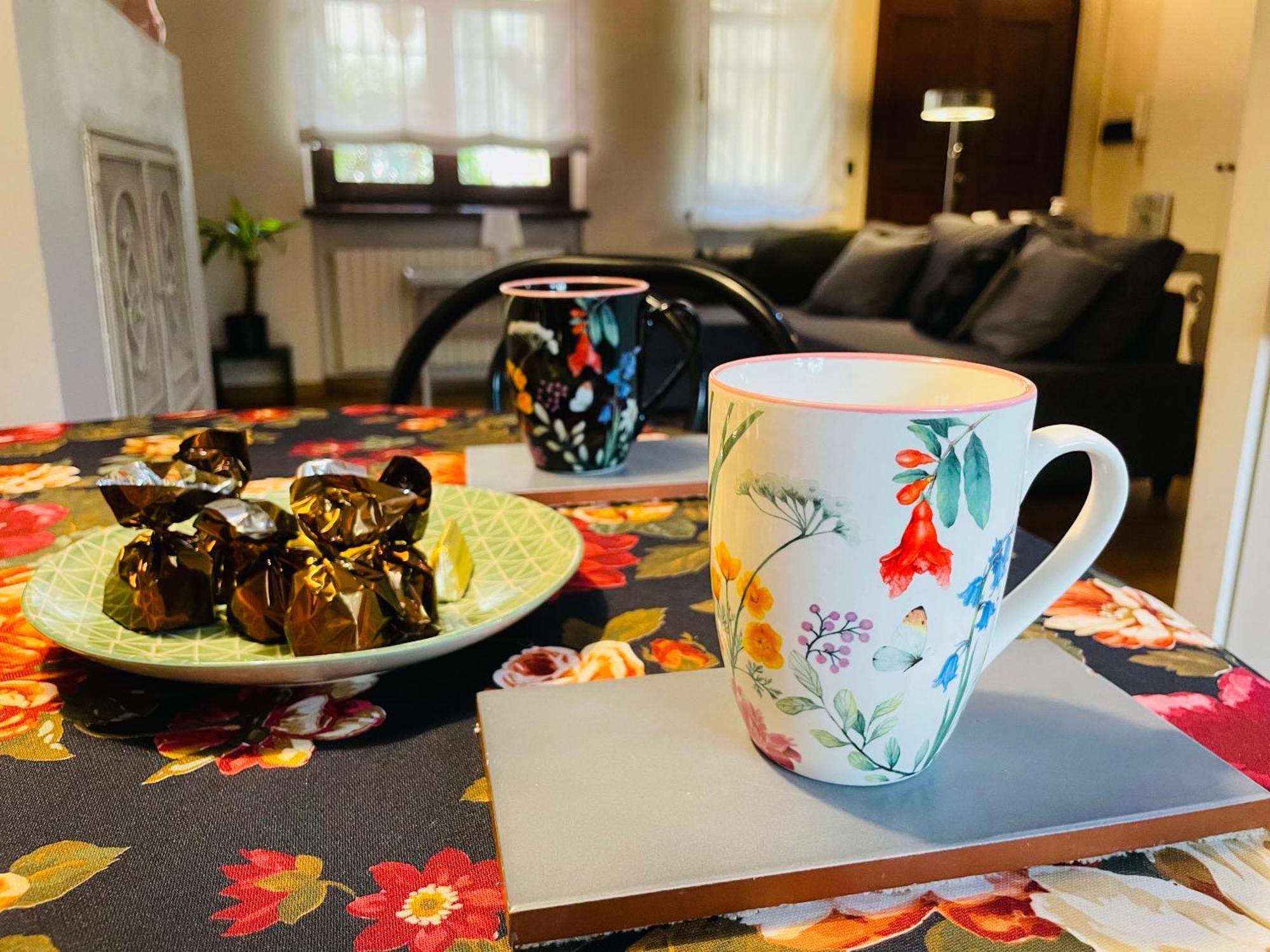 Casa Caroli, Charme E Comfort Nel Cuore Di Alba 外观 照片