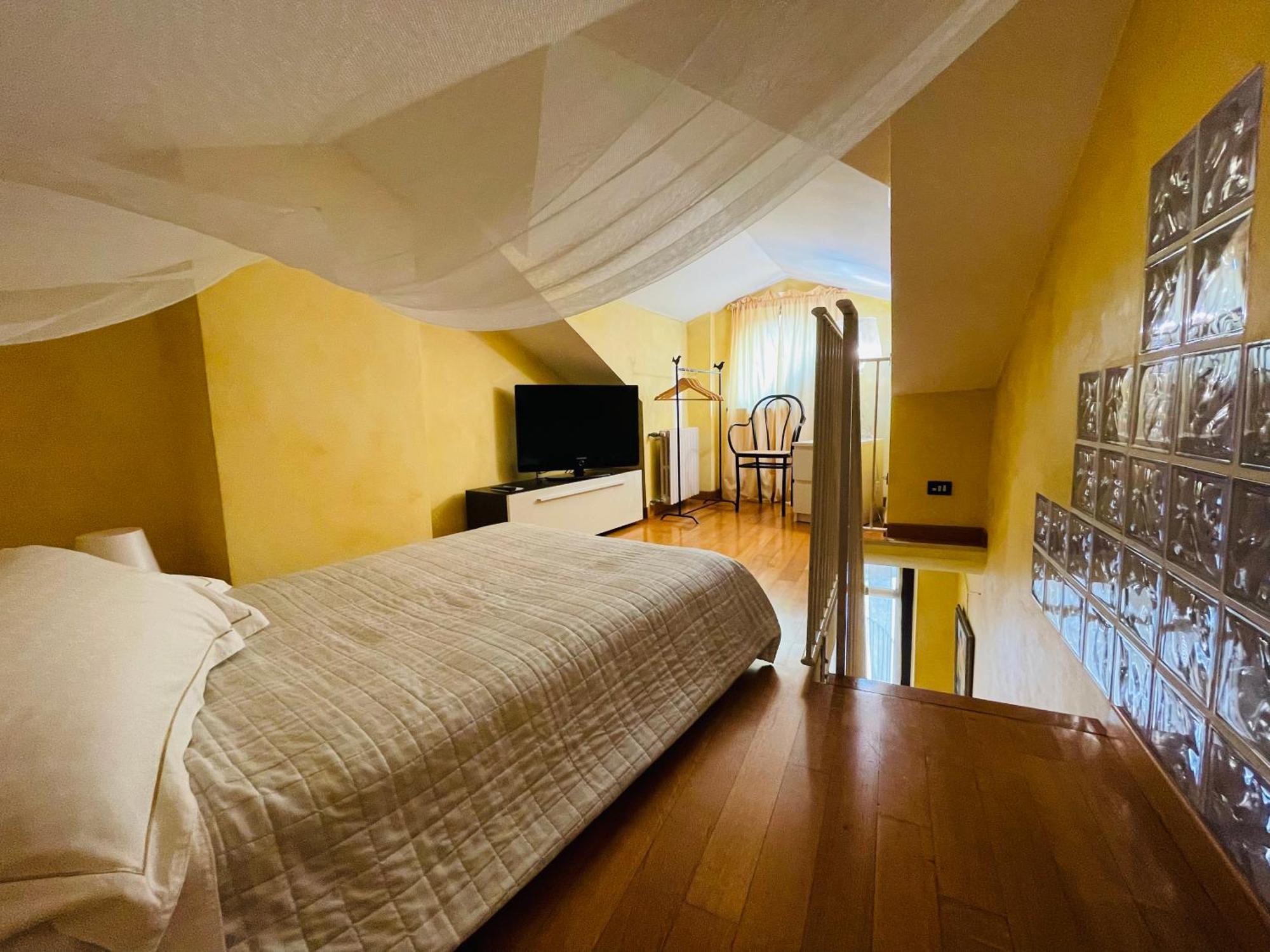 Casa Caroli, Charme E Comfort Nel Cuore Di Alba 外观 照片