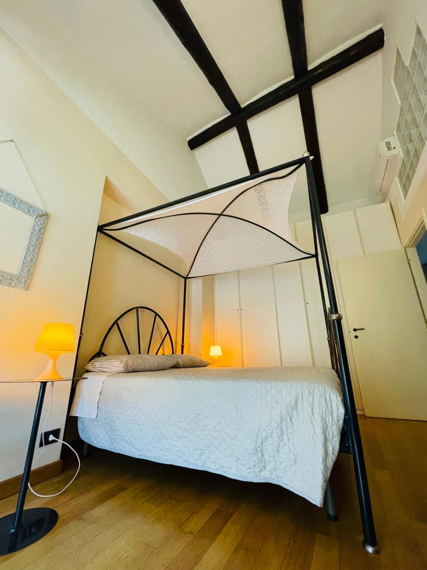 Casa Caroli, Charme E Comfort Nel Cuore Di Alba 外观 照片